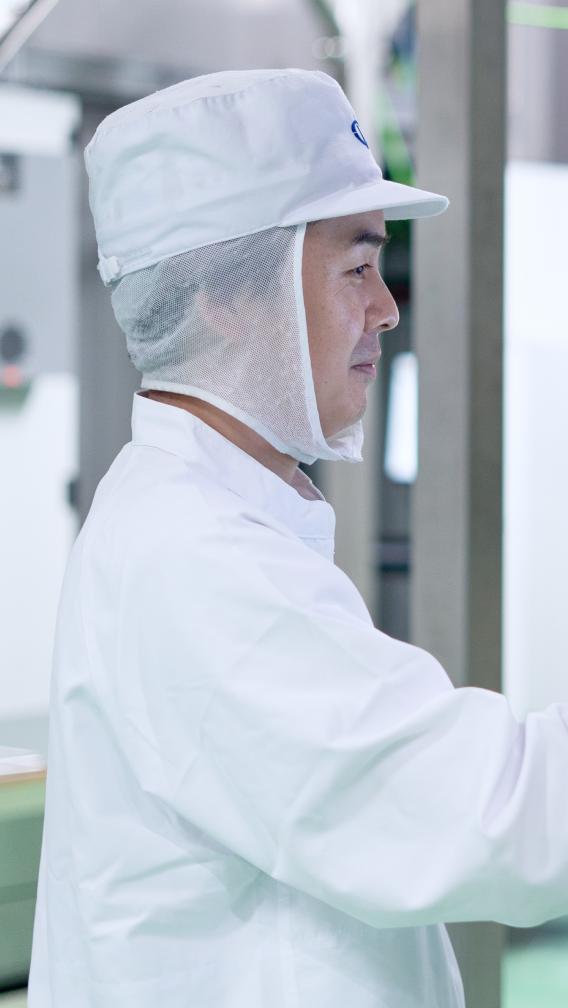 作業中の社員の写真